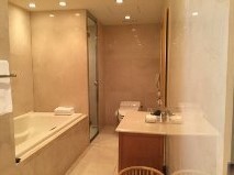 HILTON SUITE BATHROOM.jpg